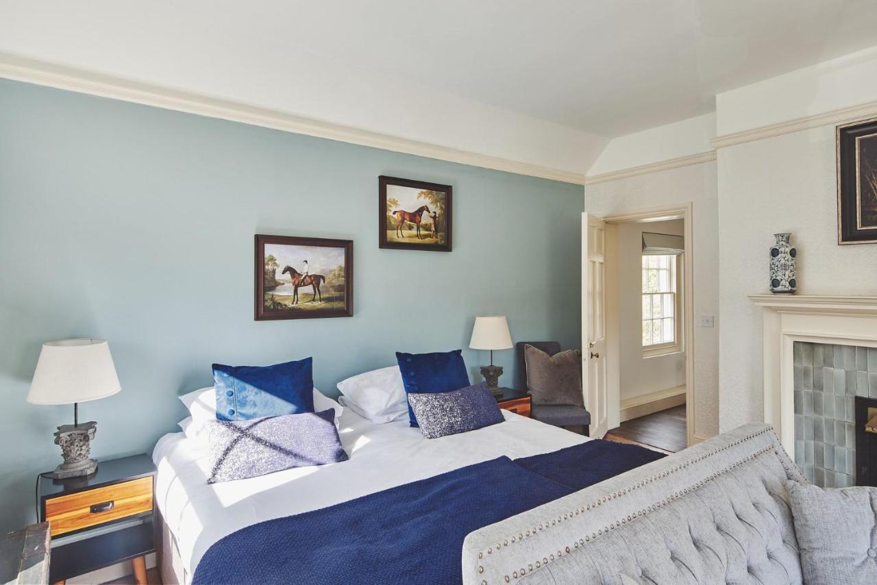 Equestrian Manor Villa อัพตัน อะพอน แซเวิร์น ภายนอก รูปภาพ